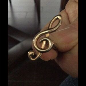 Gold Treble Clef Cuff Links